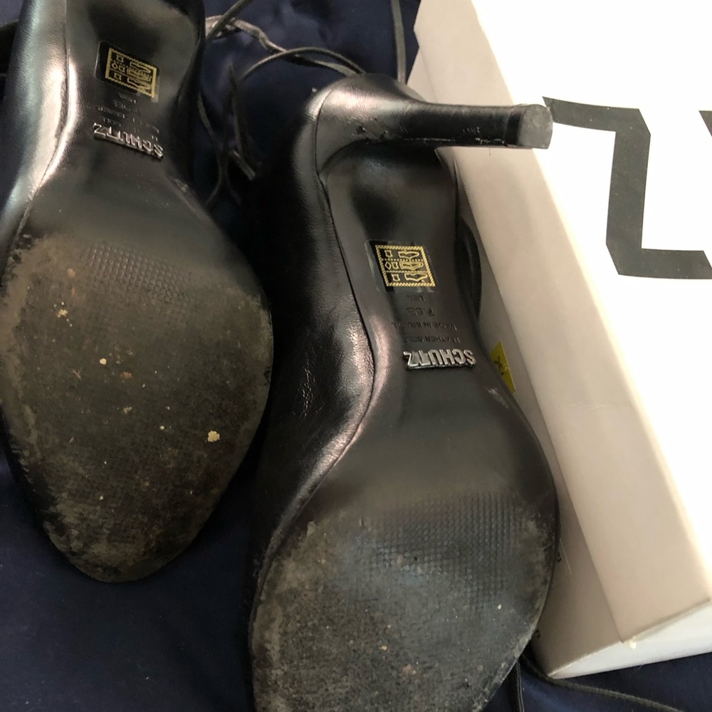 Shoe booties